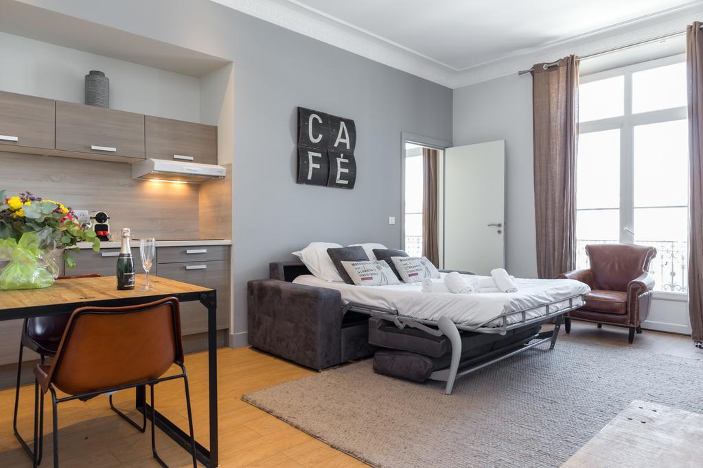Florella Jean Jaures Apartment Cannes Exteriör bild